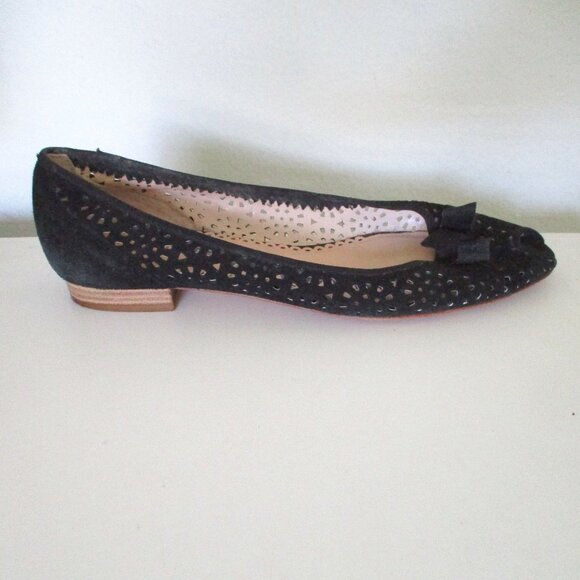Unisa Resort Black Laser-cut Suede Ballet Flat w/ Peep Toe - Size 38 Euro - Picture 2 of 9